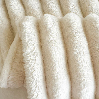 Solid Color Flannel Throw Blanket, 1 Count - Soft and Comfortable Bedding Accessory for Home, Bedroom, Sofa, and Couch